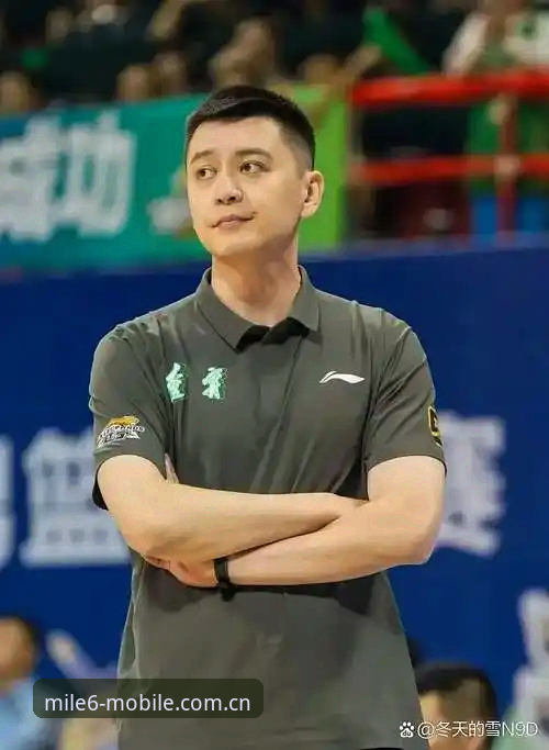 杨鸣罕见直言"C罗压力越来越大"，世界杯前锋集体爆发背后有何玄机？